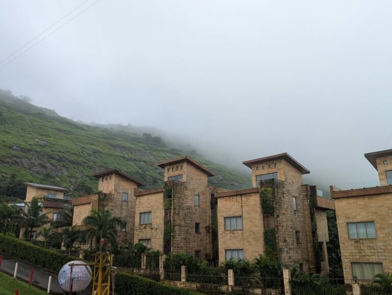 12 Best Hotels in Pelling for 2026 (By View, Area & Budget)